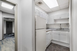 5877 Commerce St, Pittsburgh, PA à louer Photo intérieure– Image 1 sur 4