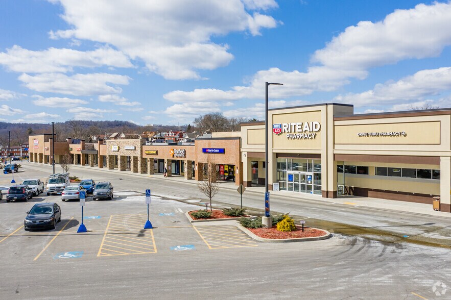 200 Crafton Ingram Shopping Ctr, Pittsburgh, PA à louer - Photo principale – Image 1 sur 3