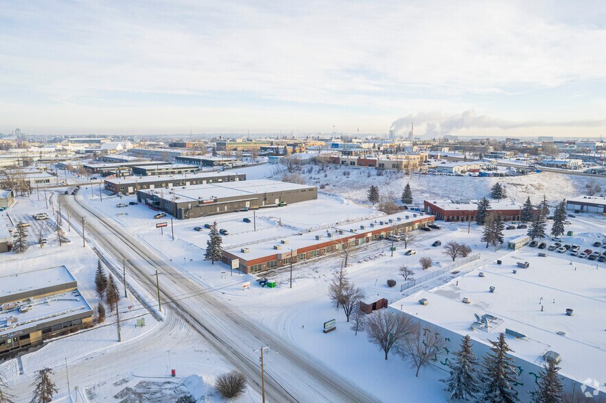 4412 Manilla Rd SE, Calgary, AB à louer - Aérien – Image 3 sur 7