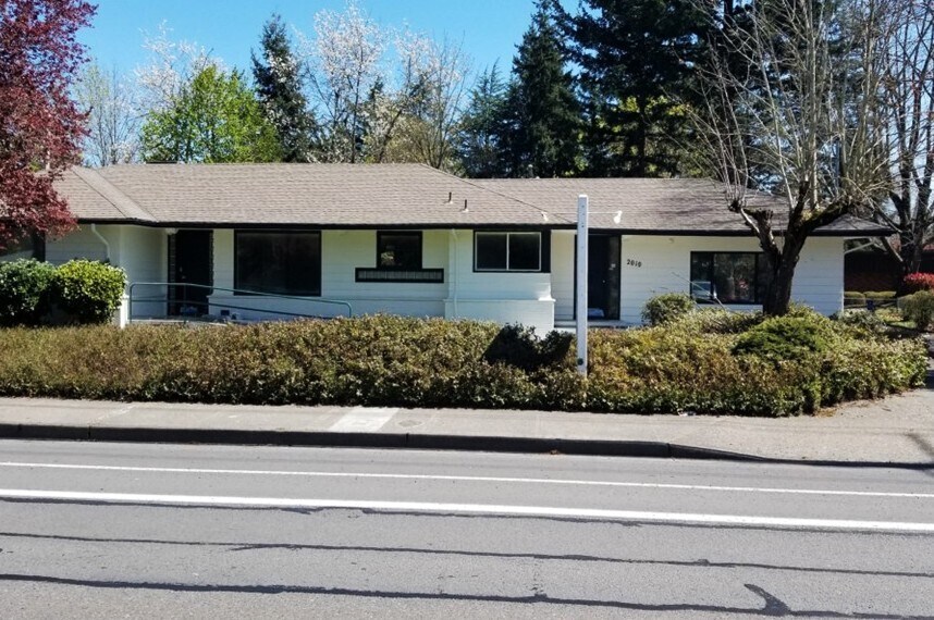 2010 SE 182nd Ave, Portland, OR à louer Photo principale– Image 1 sur 10