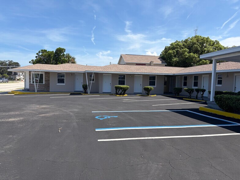 208 Ridgewood Ave, Daytona Beach, FL à vendre - Photo de l’immeuble – Image 2 sur 16