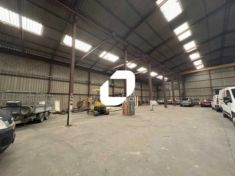 Industriel/Logistique dans Camblanes-et-Meynac à louer - Photo de l’immeuble – Image 1 sur 16