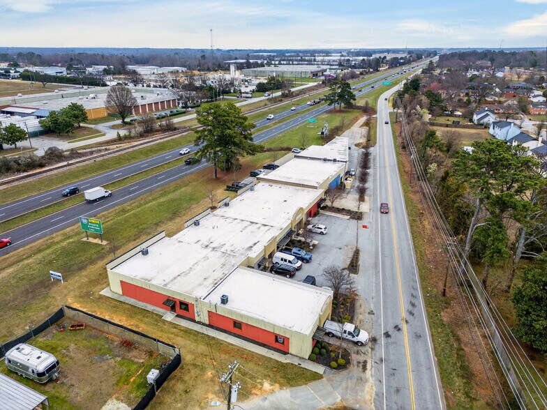 325 New Neely Ferry Rd, Mauldin, SC à vendre - Photo de l’immeuble – Image 2 sur 14