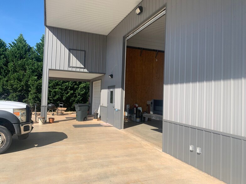 3200 Locust Hill Rd, Taylors, SC à vendre - Photo de l’immeuble – Image 2 sur 5