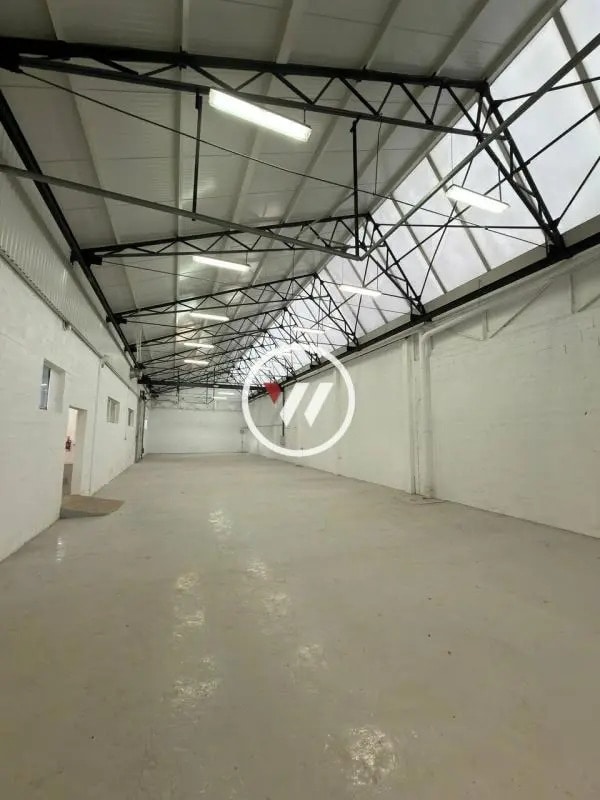 Local d’activités dans Saint-Brice-sous-Forêt à louer Photo intérieure– Image 1 sur 5