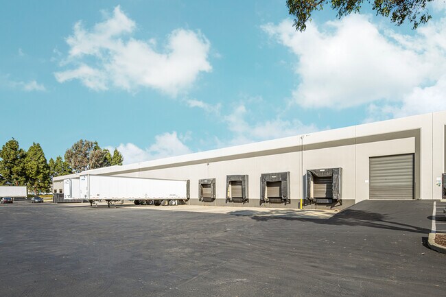 Plus de détails pour 40545-40577 Albrae St, Fremont, CA - Industriel/Logistique à louer