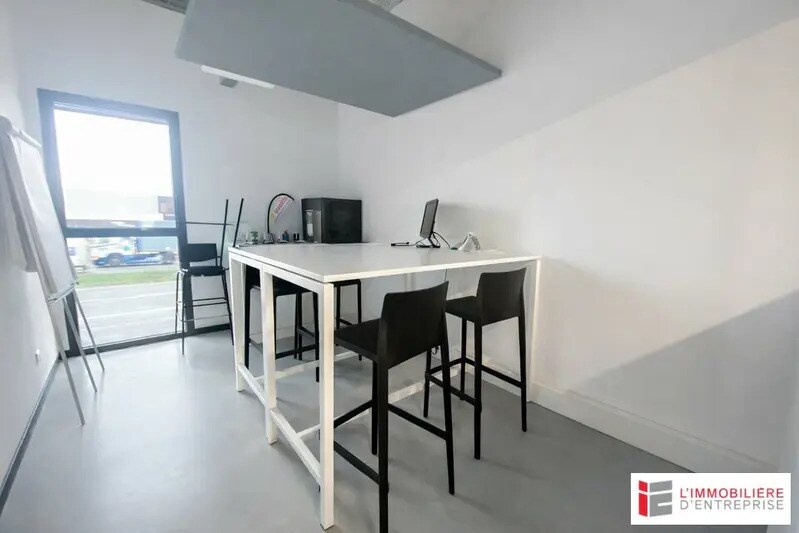 Bureau dans Rennes à louer - Photo de l’immeuble – Image 2 sur 9