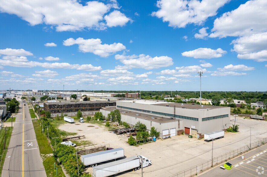 20200 Mount Elliott Rd, Detroit, MI à vendre - Aérien – Image 3 sur 7