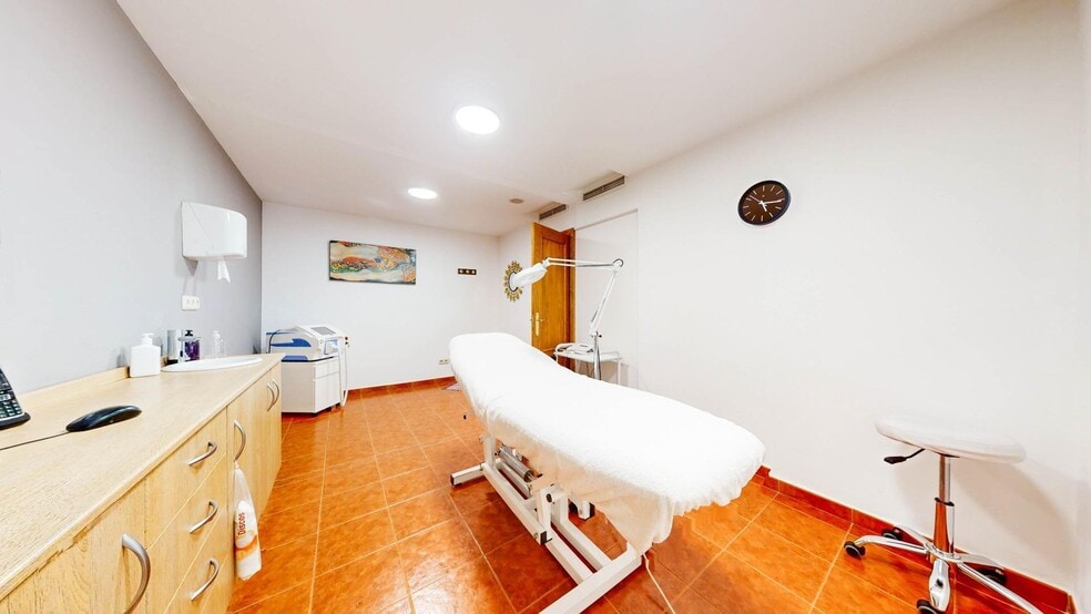 Local commercial dans Marbella, Málaga à vendre - Photo intérieure – Image 3 sur 29