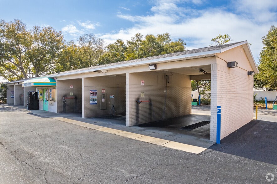 1496 Seminole Blvd, Largo, FL à vendre - Photo de l’immeuble – Image 3 sur 12