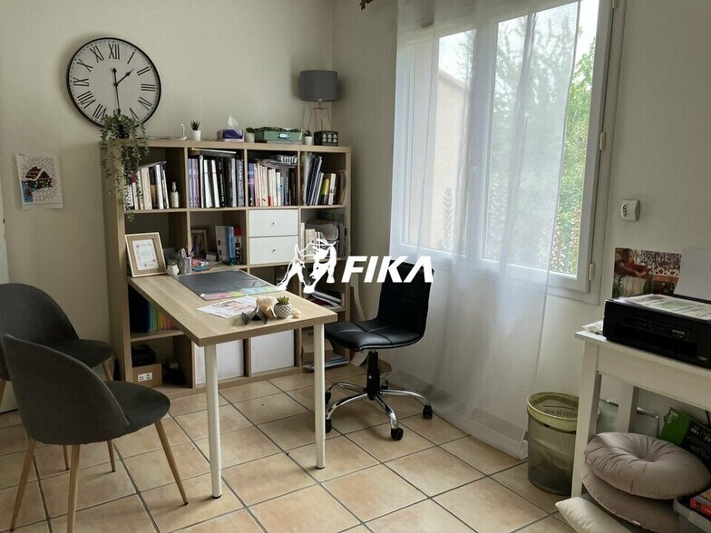 Bureau dans Saint-Jean à vendre - Photo de l’immeuble – Image 3 sur 9