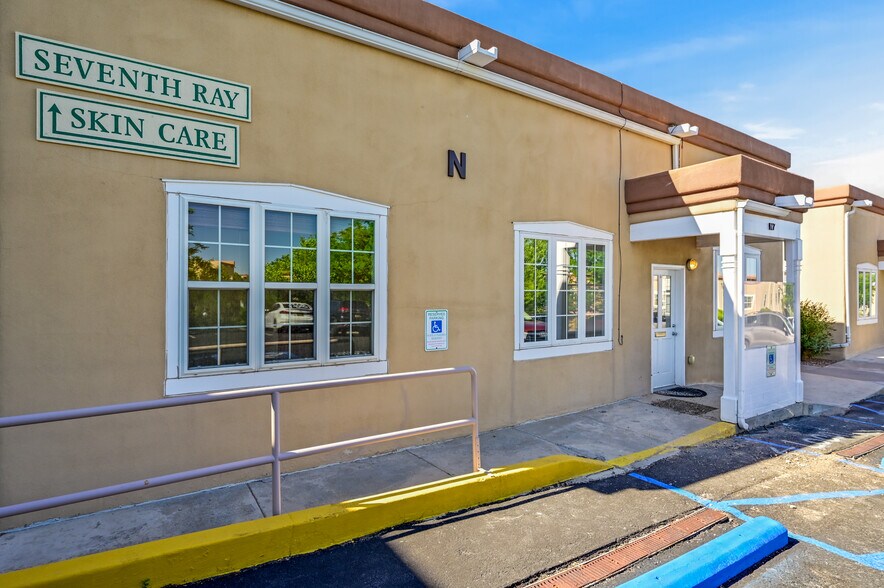 2019 Galisteo St, Santa Fe, NM à vendre - Photo de l’immeuble – Image 2 sur 12