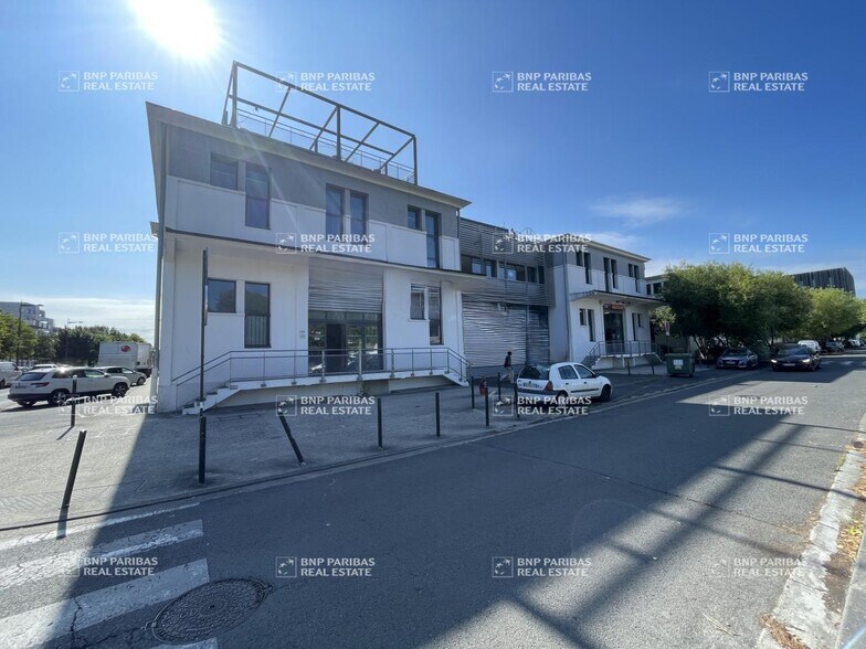 Local d'activités dans Bègles à vendre - Photo de l’immeuble – Image 2 sur 18