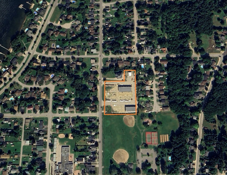 77 Fox Street St, Penetanguishene, ON à vendre - Photo principale – Image 1 sur 3