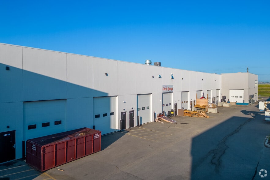 3730 108 Ave NE, Calgary, AB à vendre - Photo de l’immeuble – Image 3 sur 5