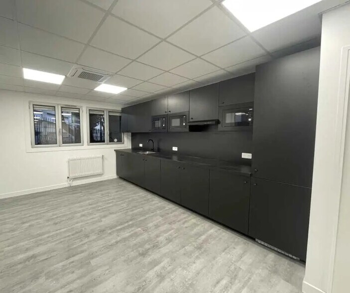 Bureau dans Paris à vendre - Photo de l’immeuble – Image 2 sur 8