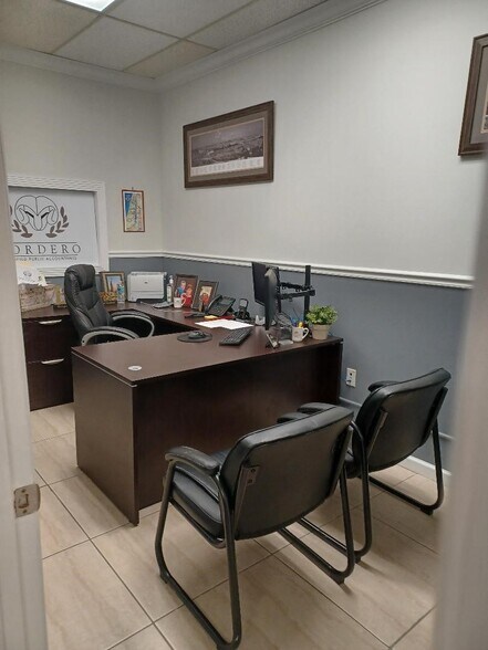 1302-1310 N Main St, Kissimmee, FL à louer - Photo intérieure – Image 3 sur 7