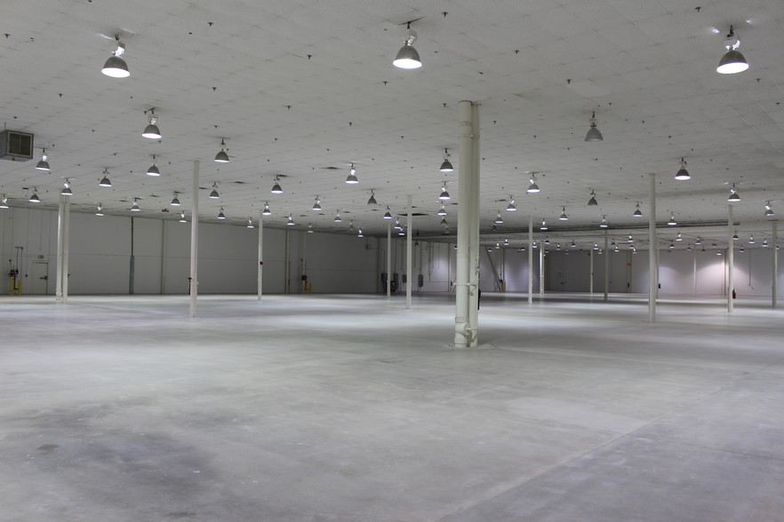 800 Technology Dr, Fayetteville, NC à vendre - Photo intérieure – Image 2 sur 15