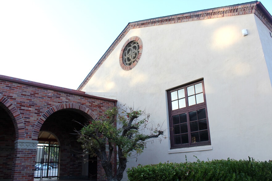 1020 El Centro St, South Pasadena, CA à vendre - Photo de l’immeuble – Image 2 sur 8