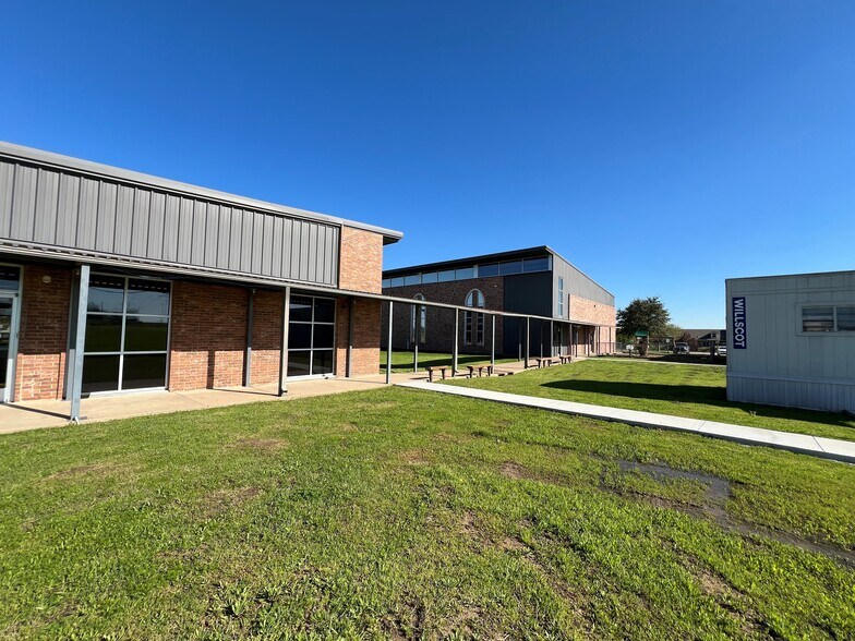 7000 Matlock Rd, Arlington, TX à louer - Photo de l’immeuble – Image 2 sur 15