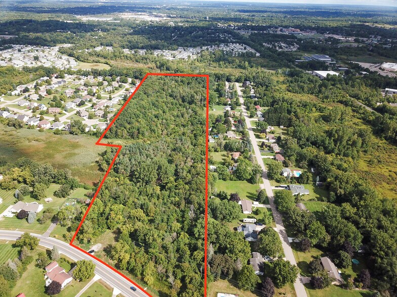 3367 E Cook Rd, Grand Blanc, MI à vendre - Photo de l’immeuble – Image 2 sur 6