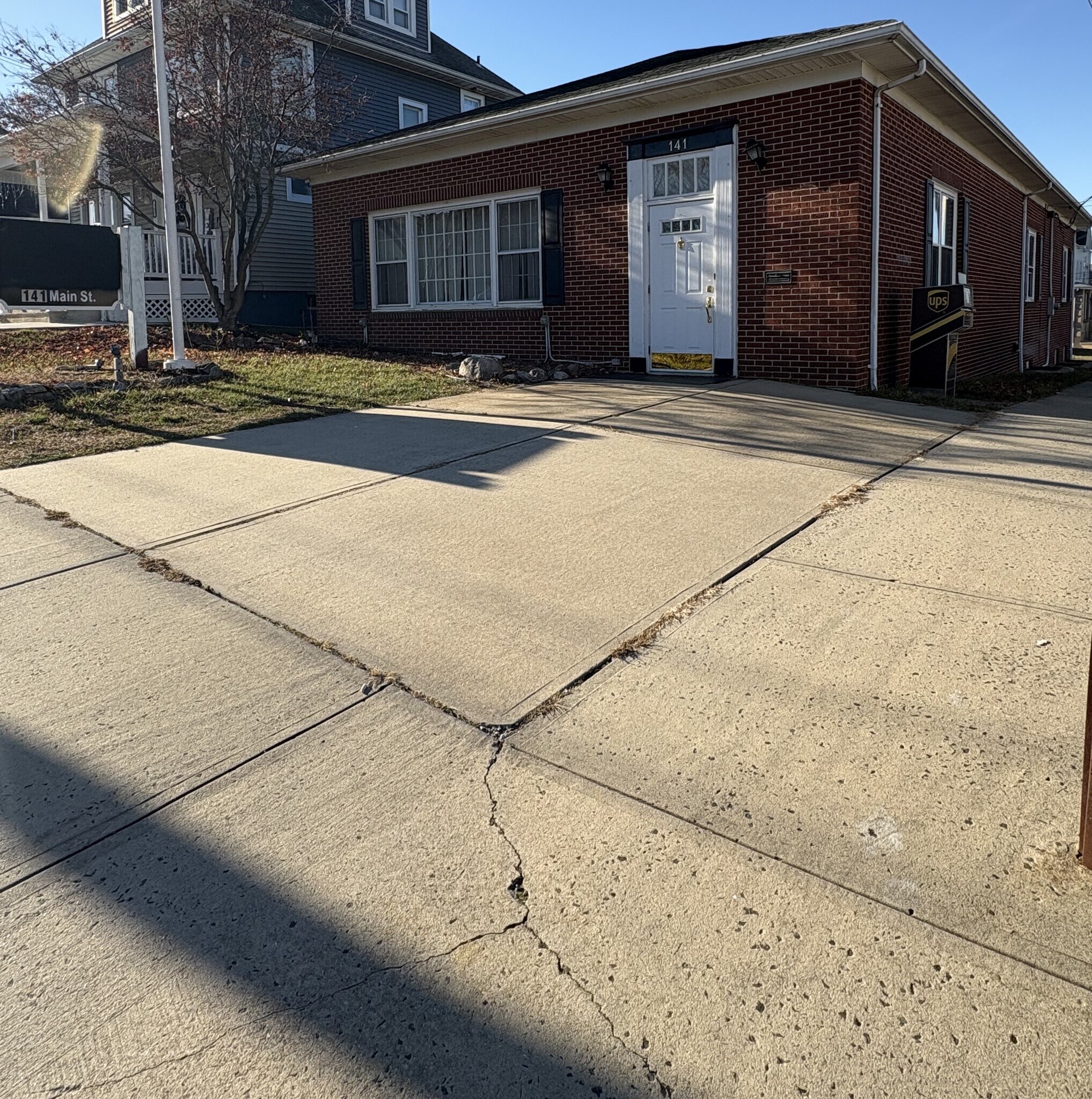 141 Main St, South River, NJ à vendre Photo de l’immeuble– Image 1 sur 33