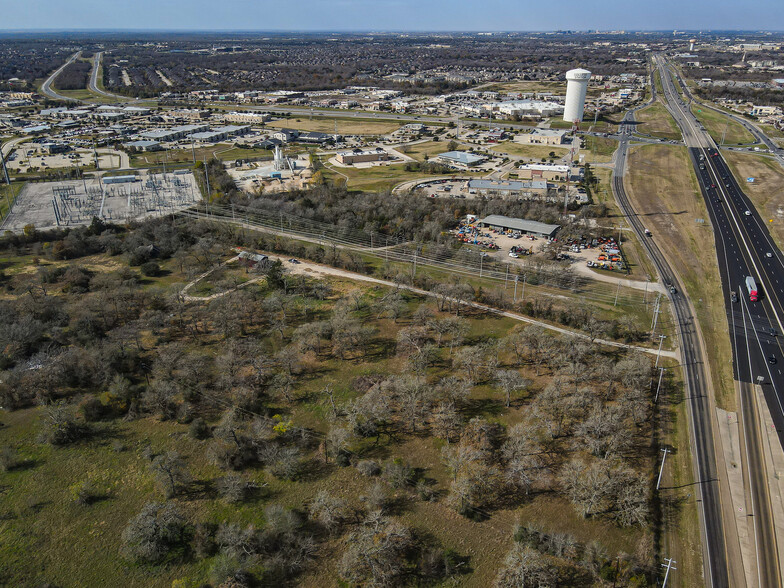 Terrain dans College Station, TX à louer - Photo de l’immeuble – Image 2 sur 7