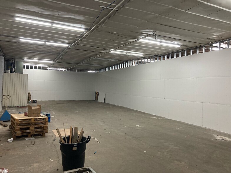 1981 Pitkin Ave, Brooklyn, NY à louer - Photo de l’immeuble – Image 3 sur 4