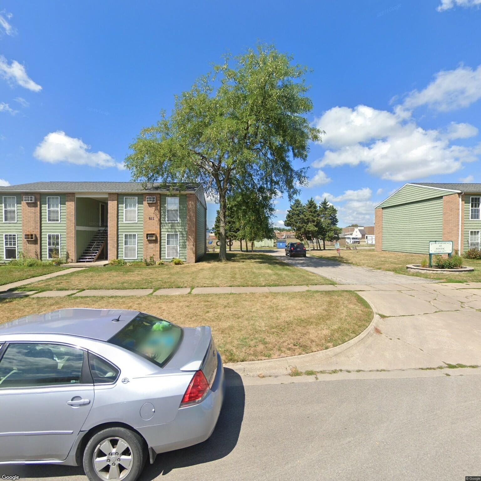 811-903 N Illini Ave, Pontiac, IL à vendre Photo principale– Image 1 sur 15