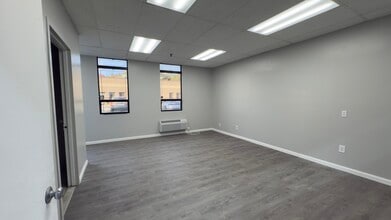 1515-1557 Lincoln Ave, Holbrook, NY à louer Photo intérieure– Image 2 sur 9