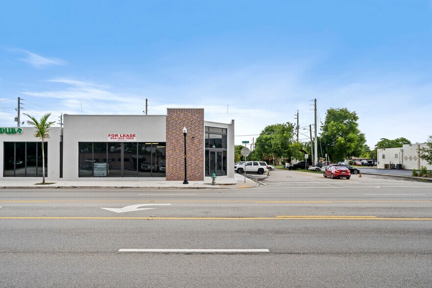 2215 N Federal Hwy, Hollywood, FL à louer - Photo de l’immeuble – Image 2 sur 40