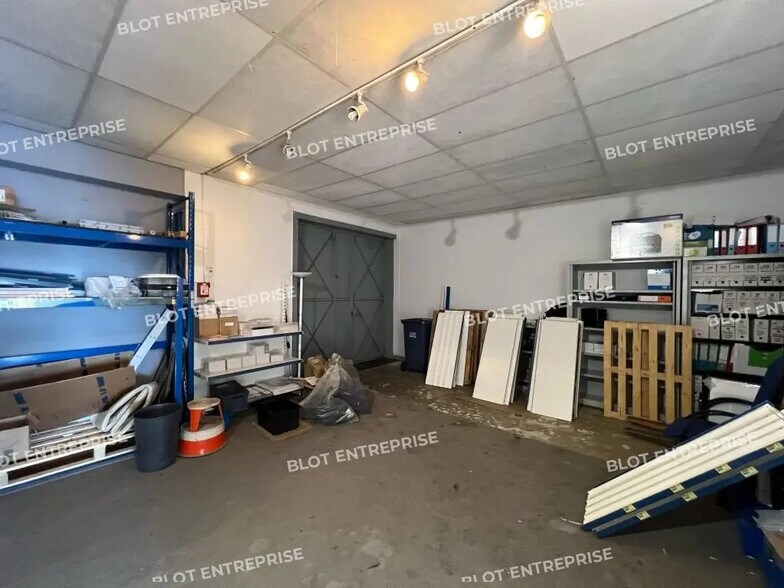 Bureau dans Melesse à louer - Photo de l’immeuble – Image 3 sur 8