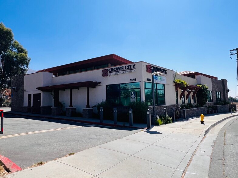 2693 E Washington Blvd, Pasadena, CA à louer - Photo de l’immeuble – Image 3 sur 46