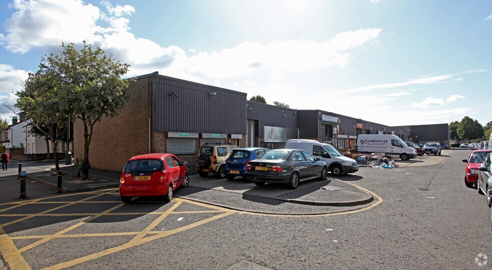 Derby Rd, Hounslow à louer - Photo principale – Image 1 sur 4