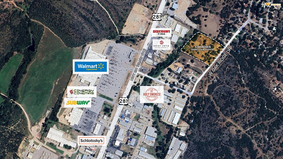 569 W Oak Ridge Dr, Marble Falls, TX à vendre - Photo de l’immeuble – Image 3 sur 9