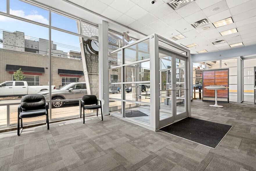 2400 Penn Ave, Pittsburgh, PA à louer - Photo de l’immeuble – Image 3 sur 11