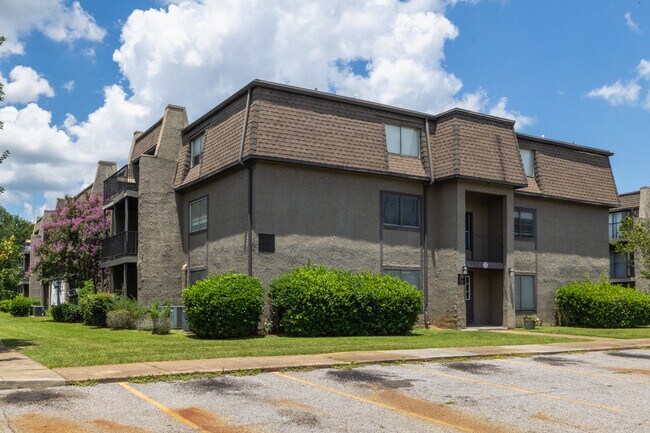 Plus de détails pour 442 Cottage Hill Rd, Mobile, AL - Logement à vendre