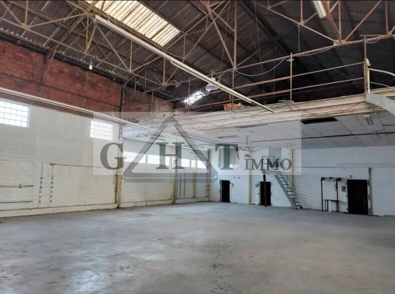 Industriel/Logistique dans Champigny-sur-Marne à louer - Photo de l’immeuble – Image 3 sur 11