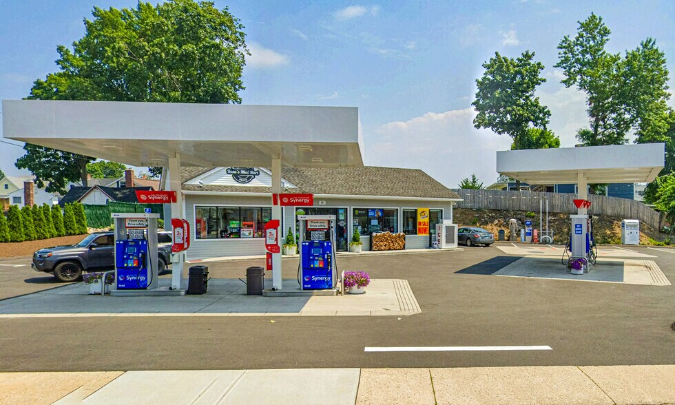 351 Hope St, Stamford, CT à vendre - Photo de l’immeuble – Image 2 sur 4
