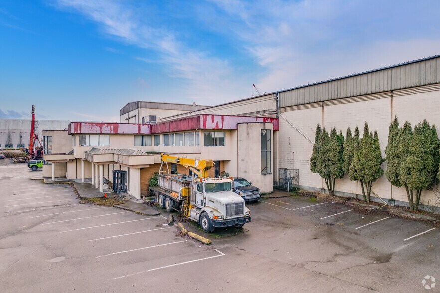 8760 River Rd, Delta, BC à louer - Photo de l’immeuble – Image 2 sur 4