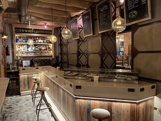 Plus de détails pour Local commercial à louer