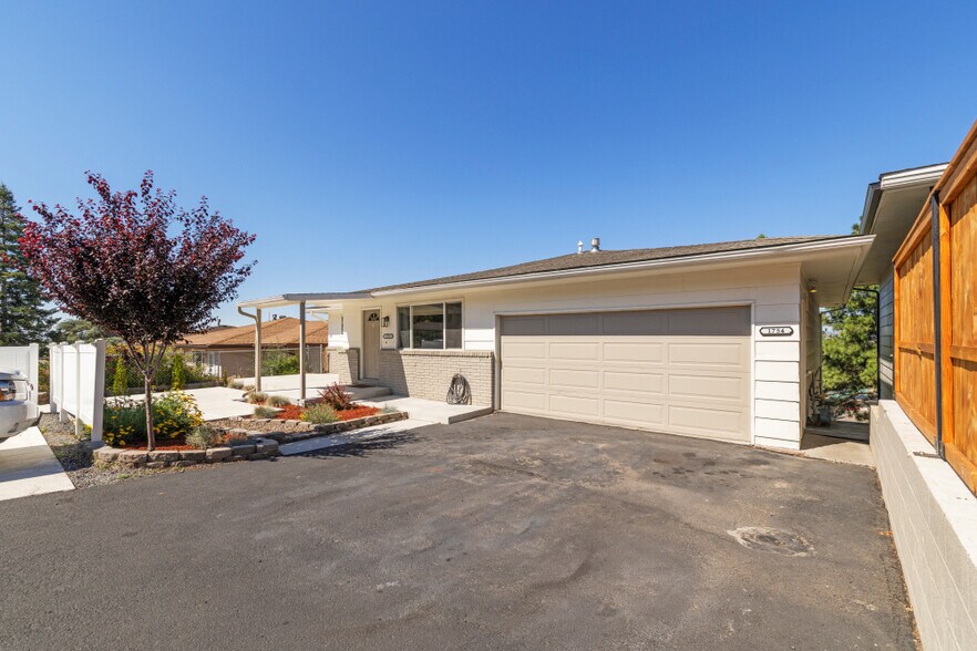 1754 Kimberly Dr, Klamath Falls, OR à vendre - Photo de l’immeuble – Image 3 sur 39