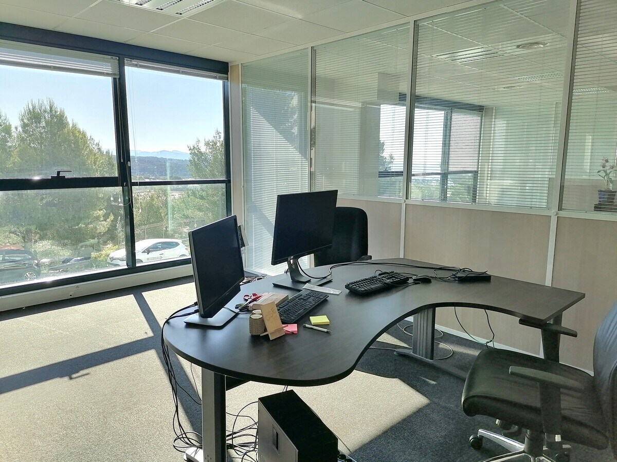 375 Avenue Du Mistral, La Ciotat, BDR 13600 - Lot B1.3/B1.4 -  - Photo intérieure - Image 2 of 7