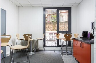 3 Square Desaix, Paris à louer Photo intérieure– Image 1 sur 7