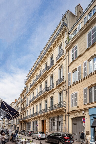 42 Rue Montgrand, Marseille à vendre - Photo de l’immeuble – Image 3 sur 13