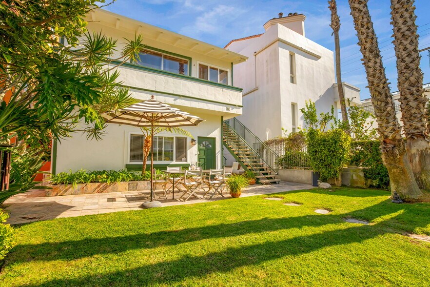16 Spinnaker St, Marina Del Rey, CA à vendre - Photo de l’immeuble – Image 3 sur 45