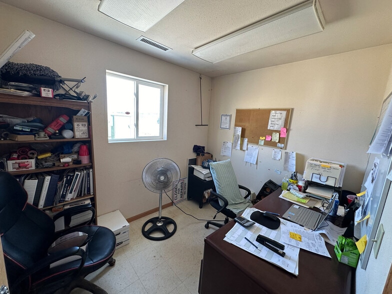 8139 61st St NW, Stanley, ND à vendre - Photo intérieure – Image 3 sur 8