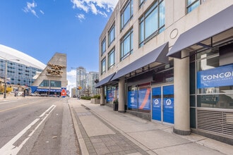 12 Blue Jays Way, Toronto, ON à louer Photo intérieure– Image 2 sur 6