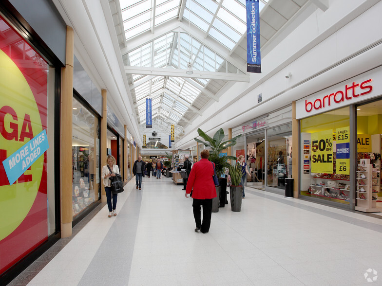 Kingsgate Shopping Centre, Huddersfield à louer - Photo de l’immeuble – Image 1 sur 6