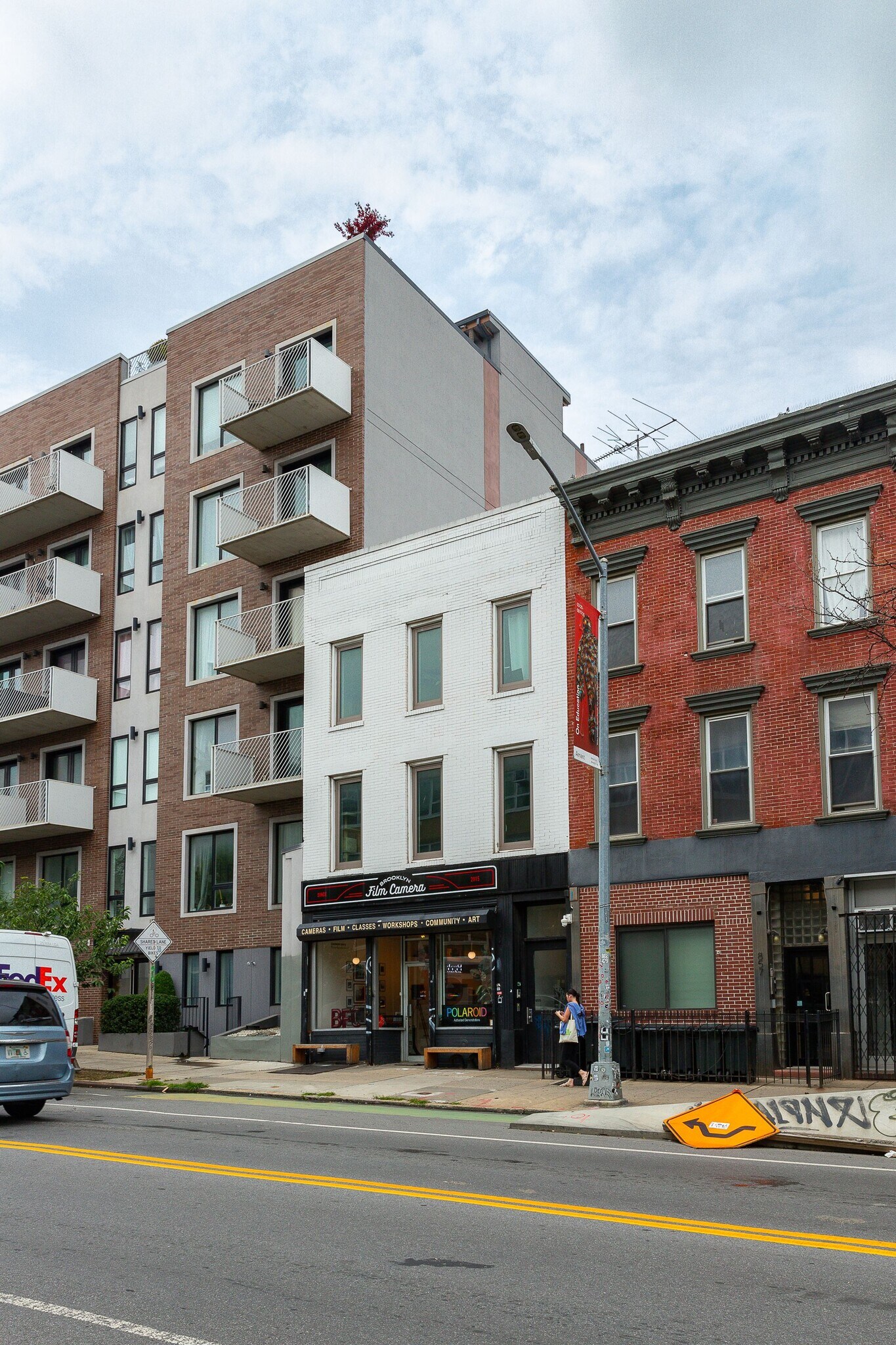 855 Grand St, Brooklyn, NY à vendre Photo de l’immeuble– Image 1 sur 8